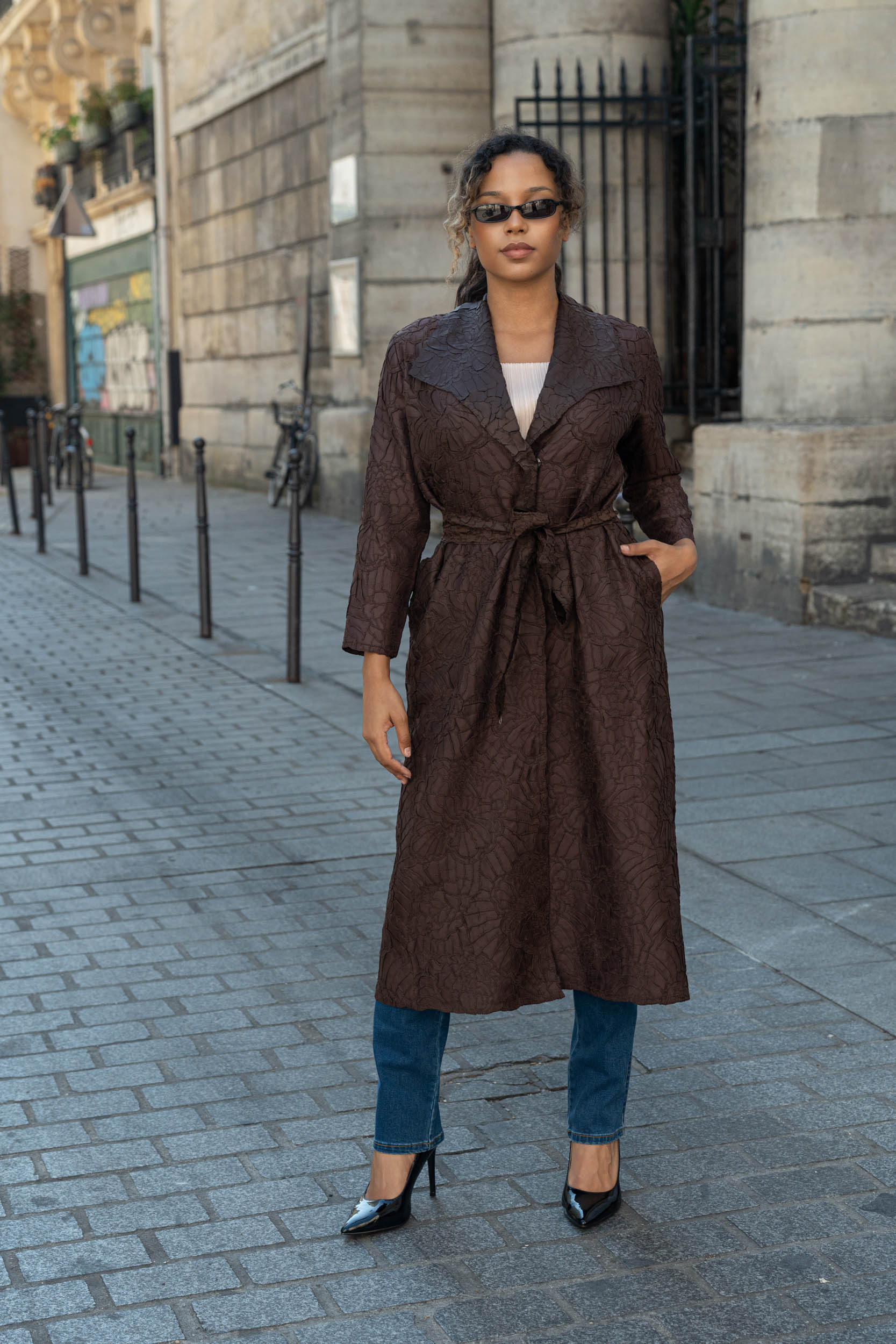 Vera, le trench texturé ceinturé