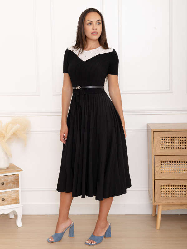 Jeanne, la robe mi-longue plissée à empiècement perlé