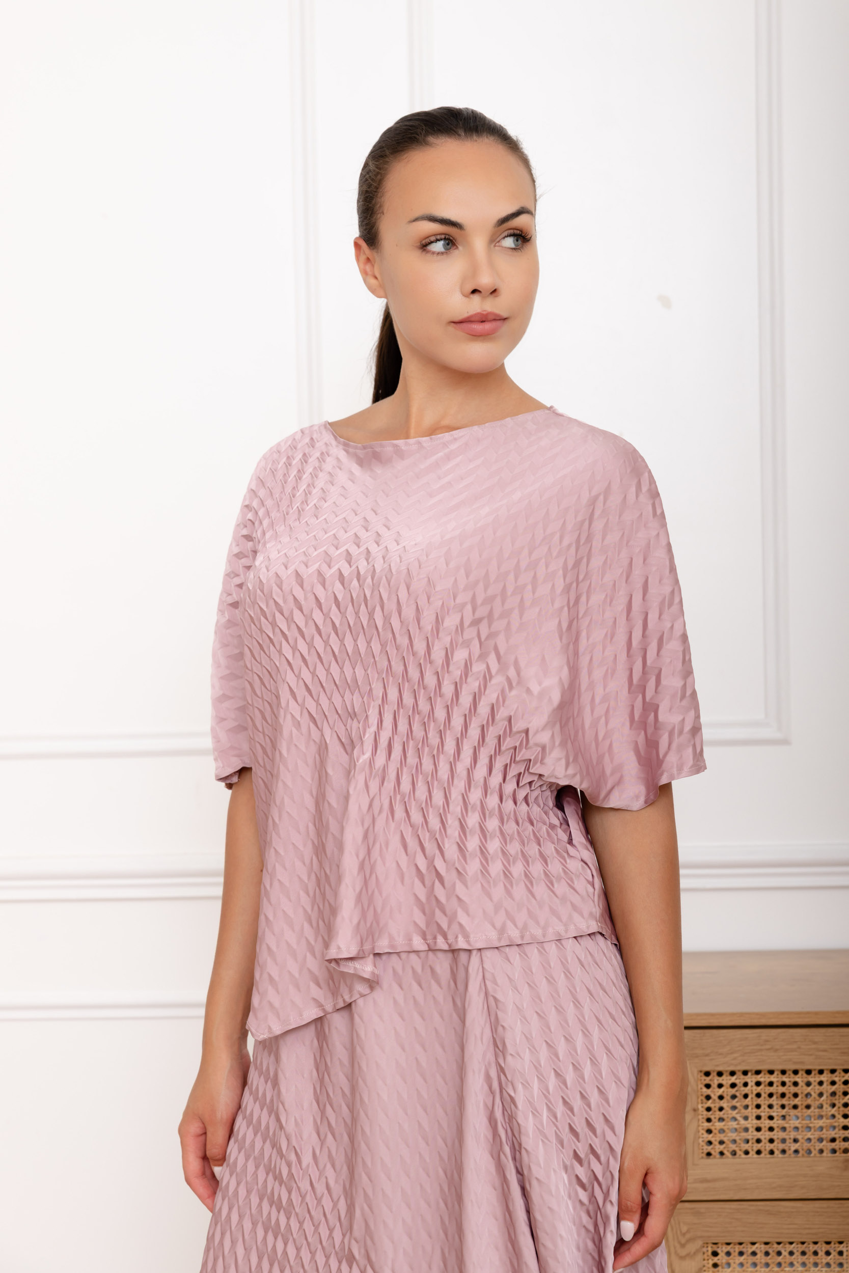 Nadia, le top oversize à pan asymétrique
