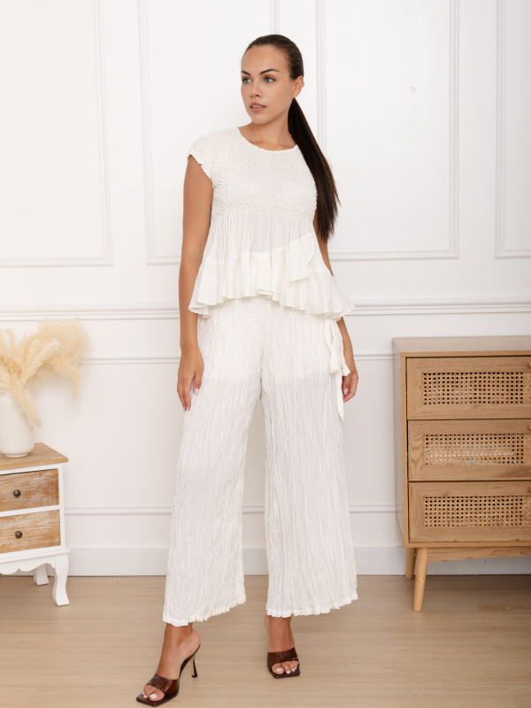 Éléonore, l'ensemble top volants et pantalon large froissé