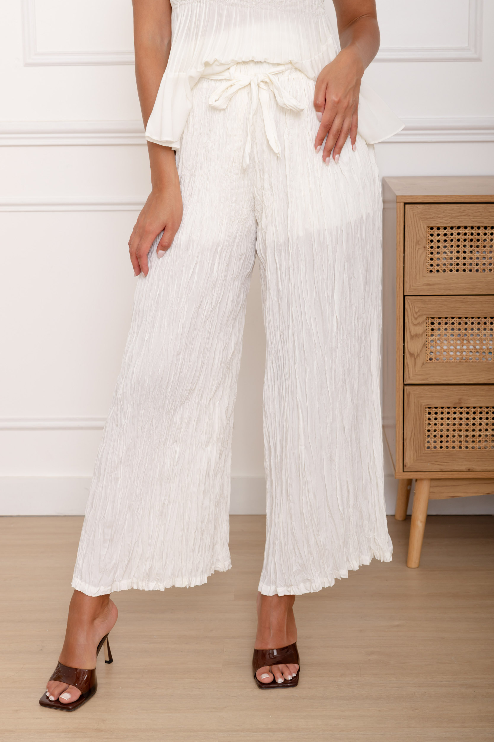 Éléonore, le pantalon large froissé à lien noué – Image 3