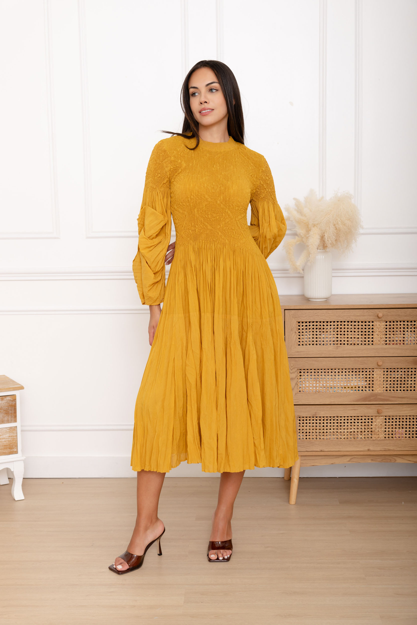 Cléo, la robe smockée manches bouffantes plissées – Image 2