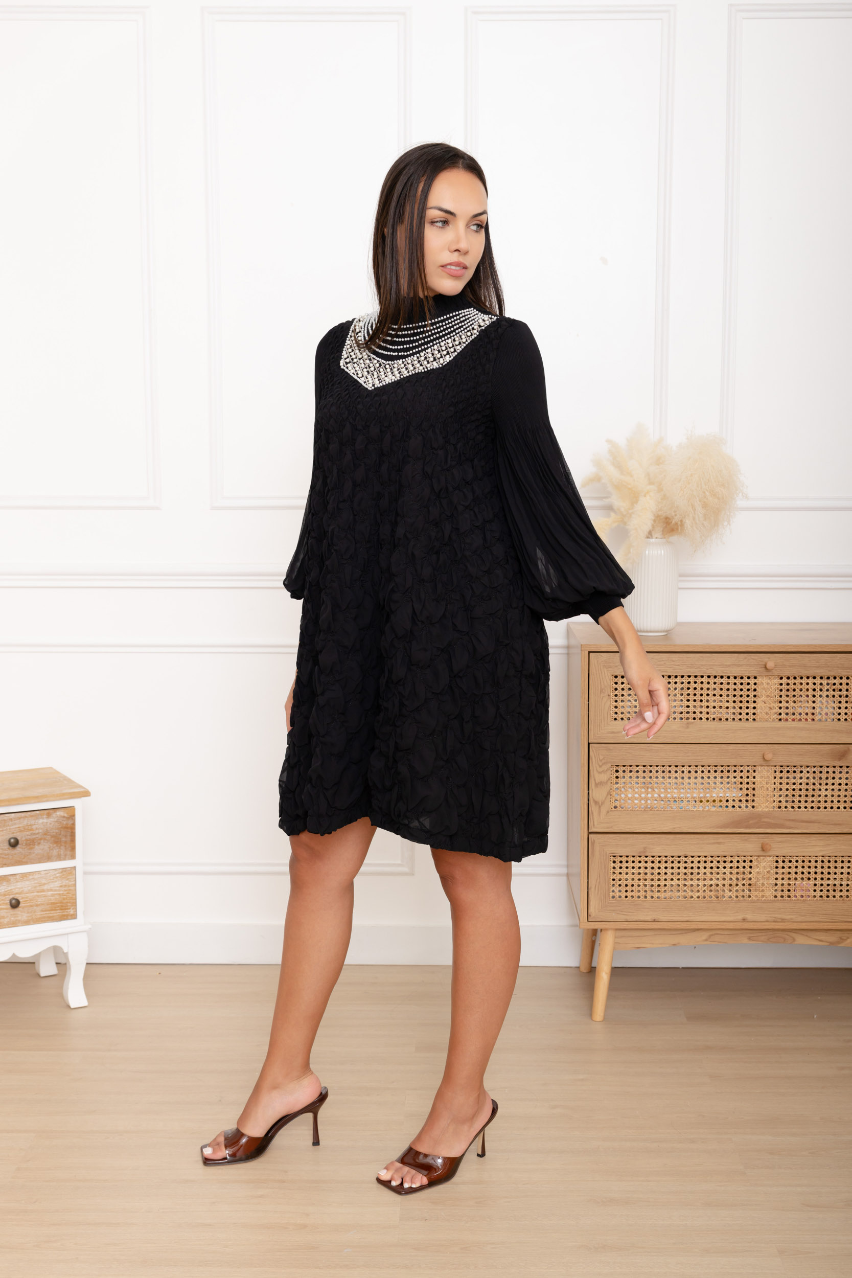 Ambre, la robe à col perlé – Image 4