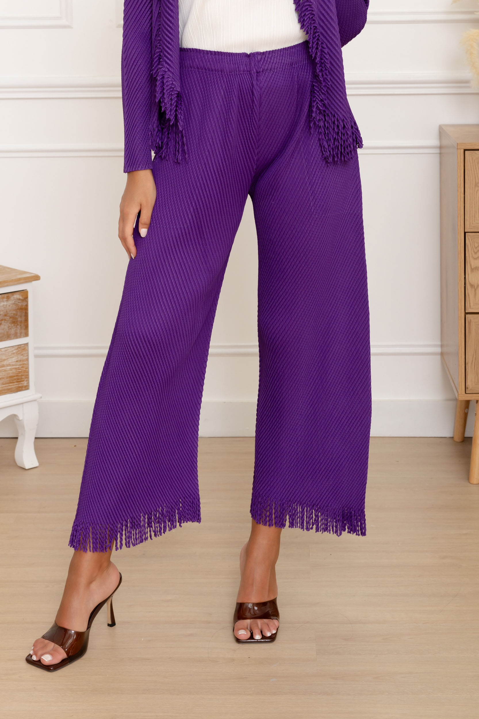 Vanessa, le pantalon droit à ourlet frangé – Image 6