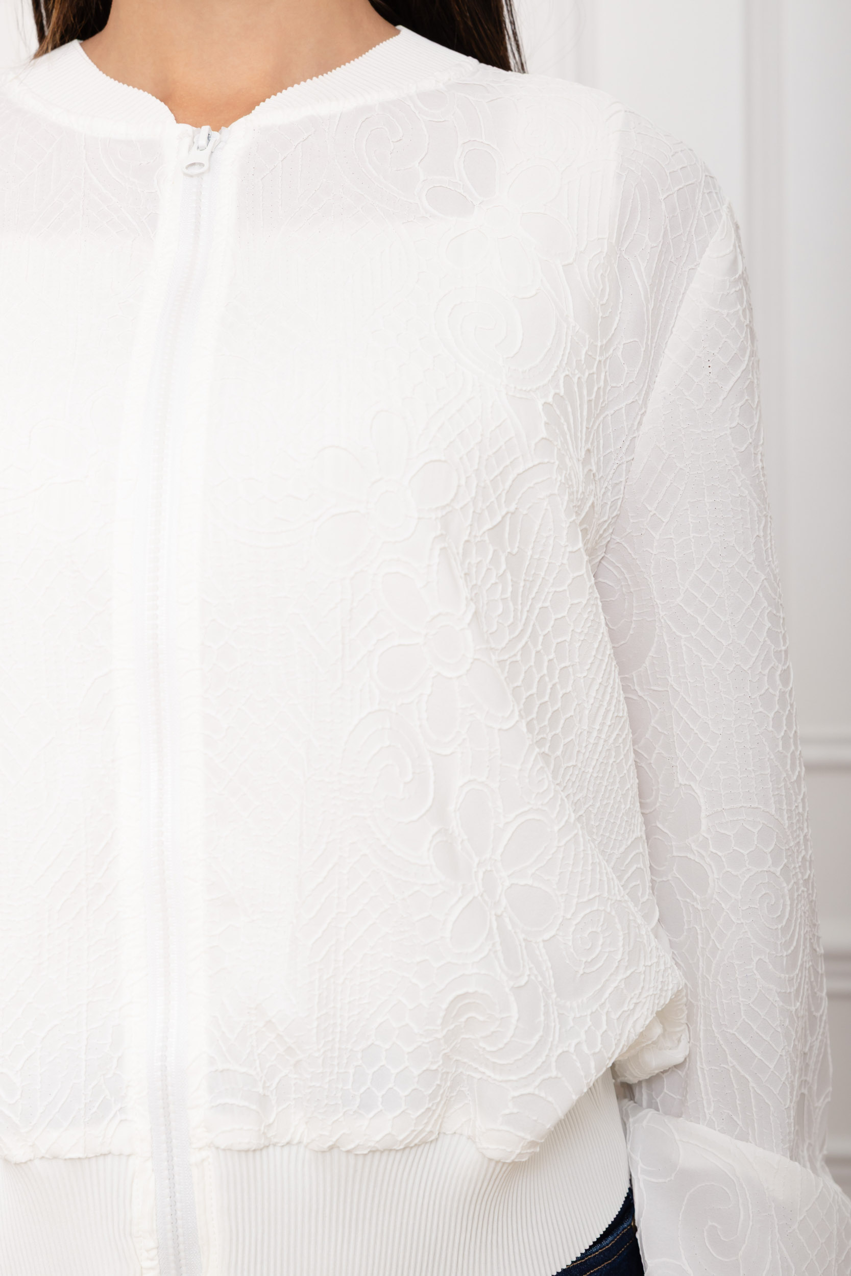 Lucie, le bombers zippé à broderie florale – Image 11