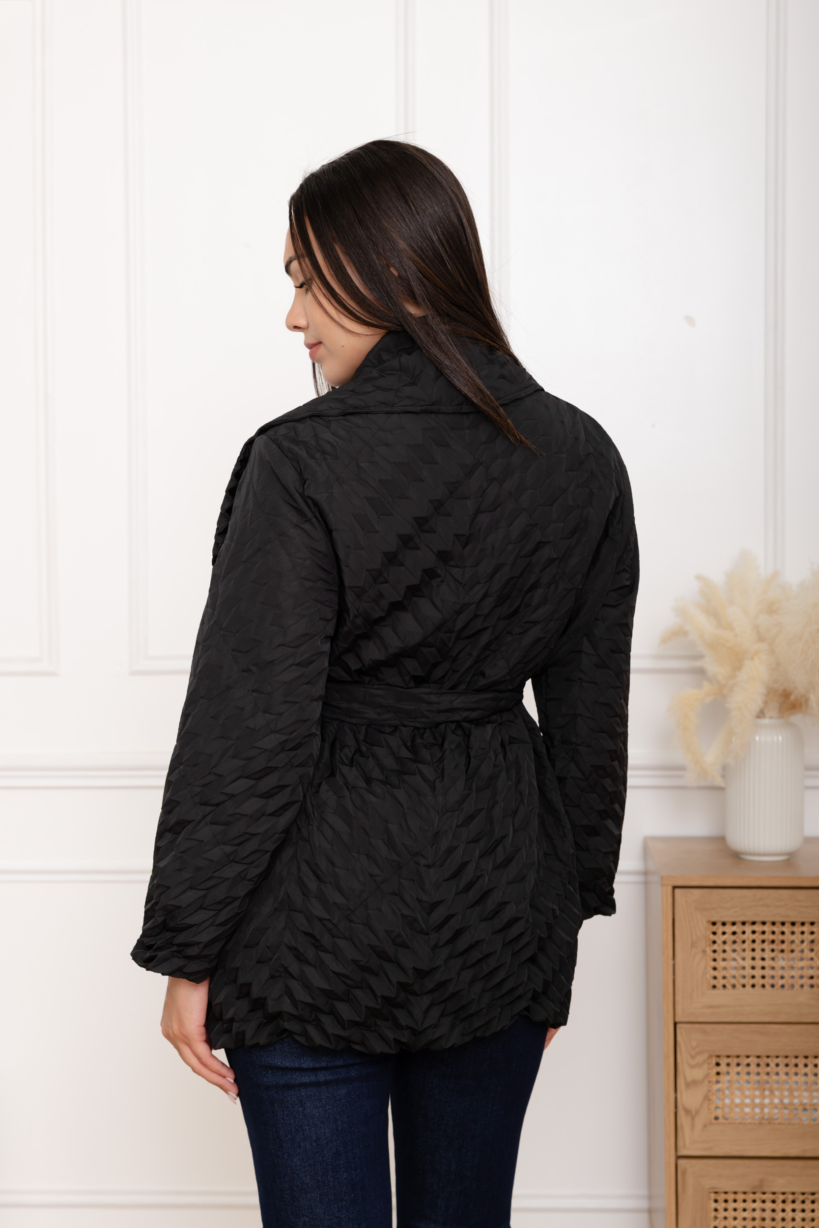 Talia, le manteau texturé croisé ceinturé grand col – Image 8