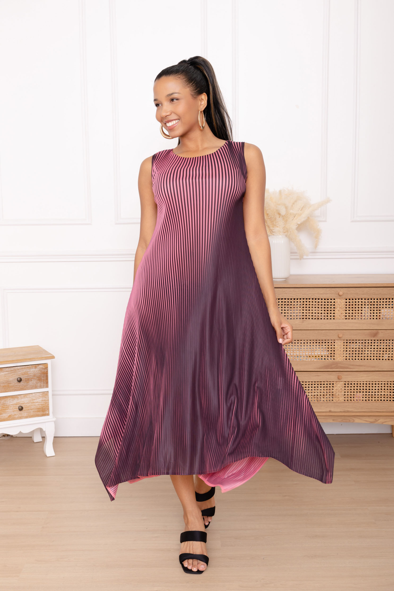 Zara, la robe midi évasée bicolore effet rayures – Image 6