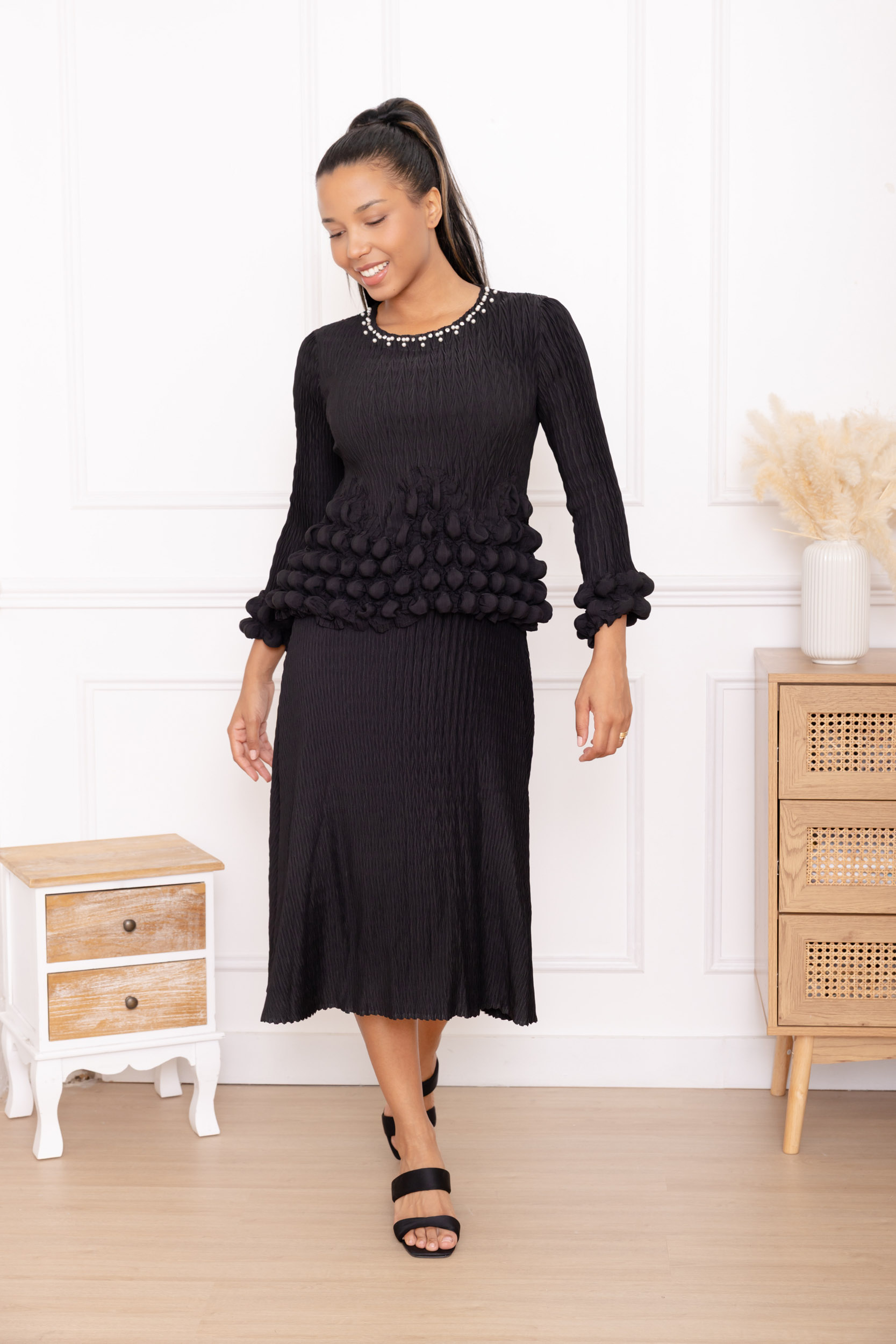 Blanche, la robe à taille pompons – Image 9
