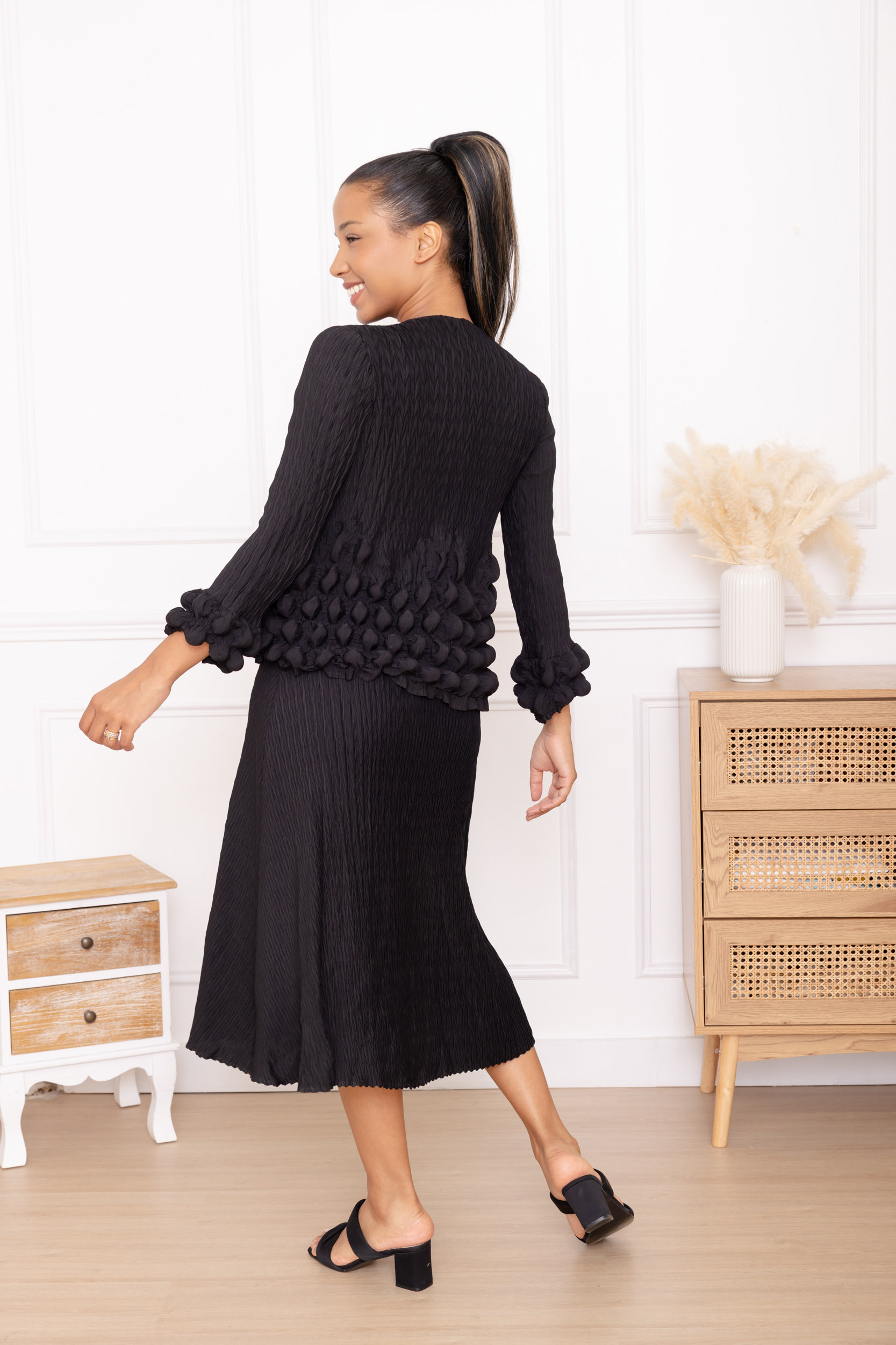 Blanche, la robe à taille pompons – Image 8