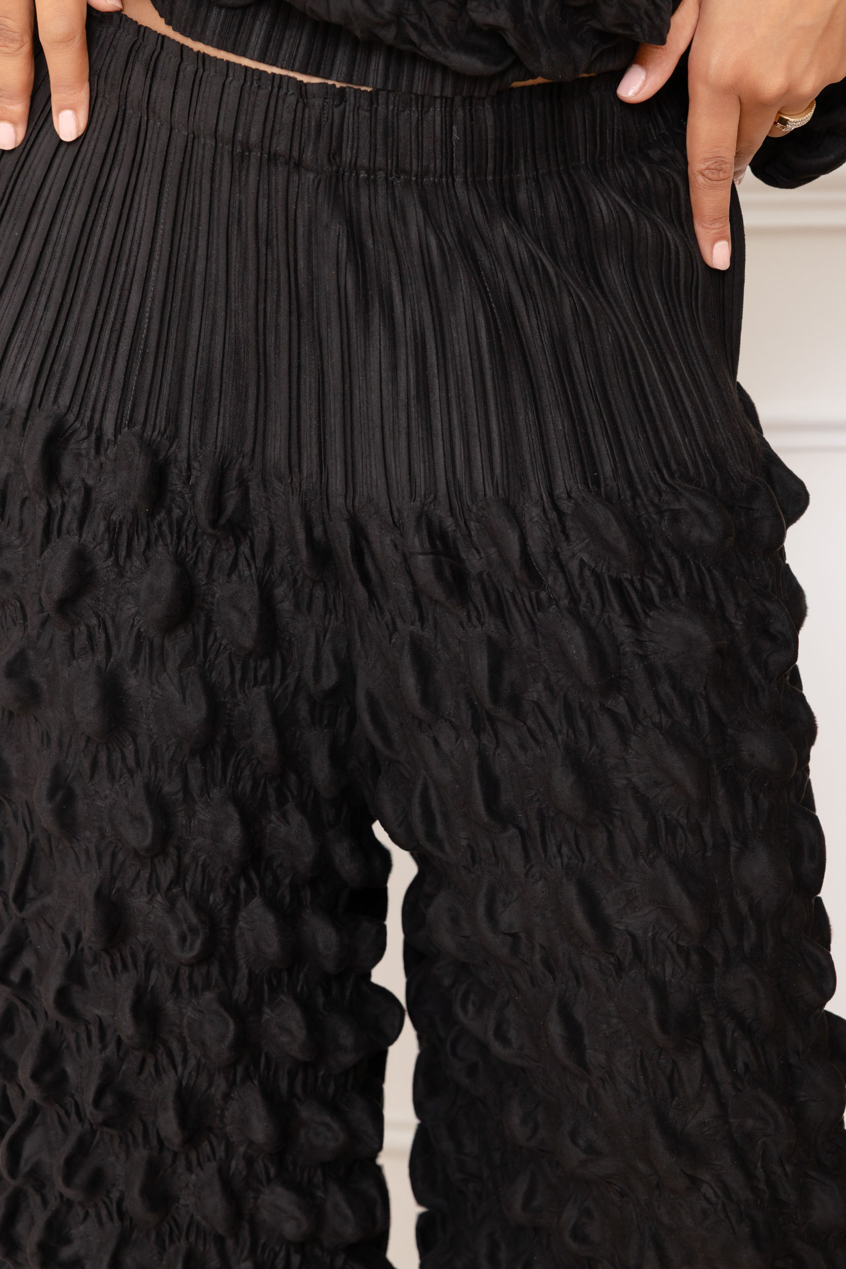 Luna, le pantalon large à tissu bullé – Image 5