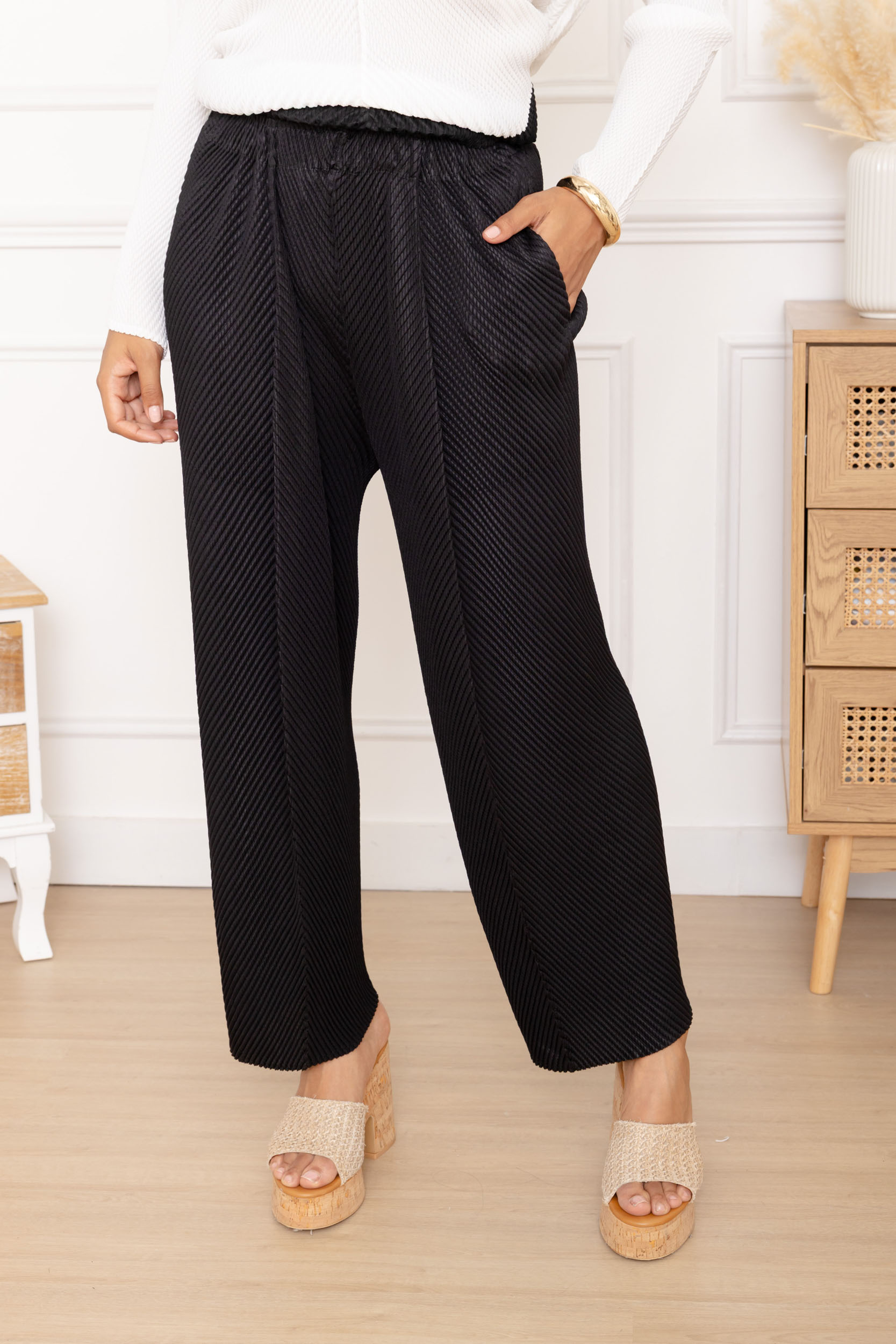 Léa, le pantalon droit à côtes diagonales