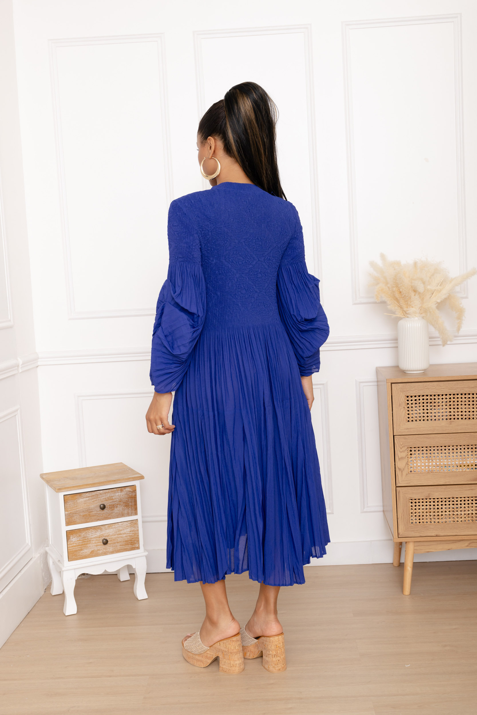Cléo, la robe smockée manches bouffantes plissées – Image 11