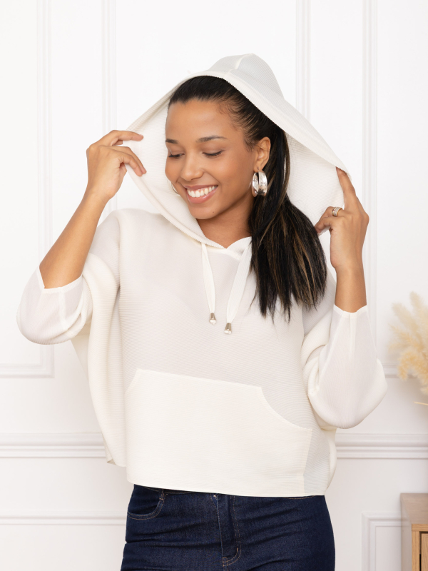 Léna, le sweat à capuche plissé oversize manches 3/4