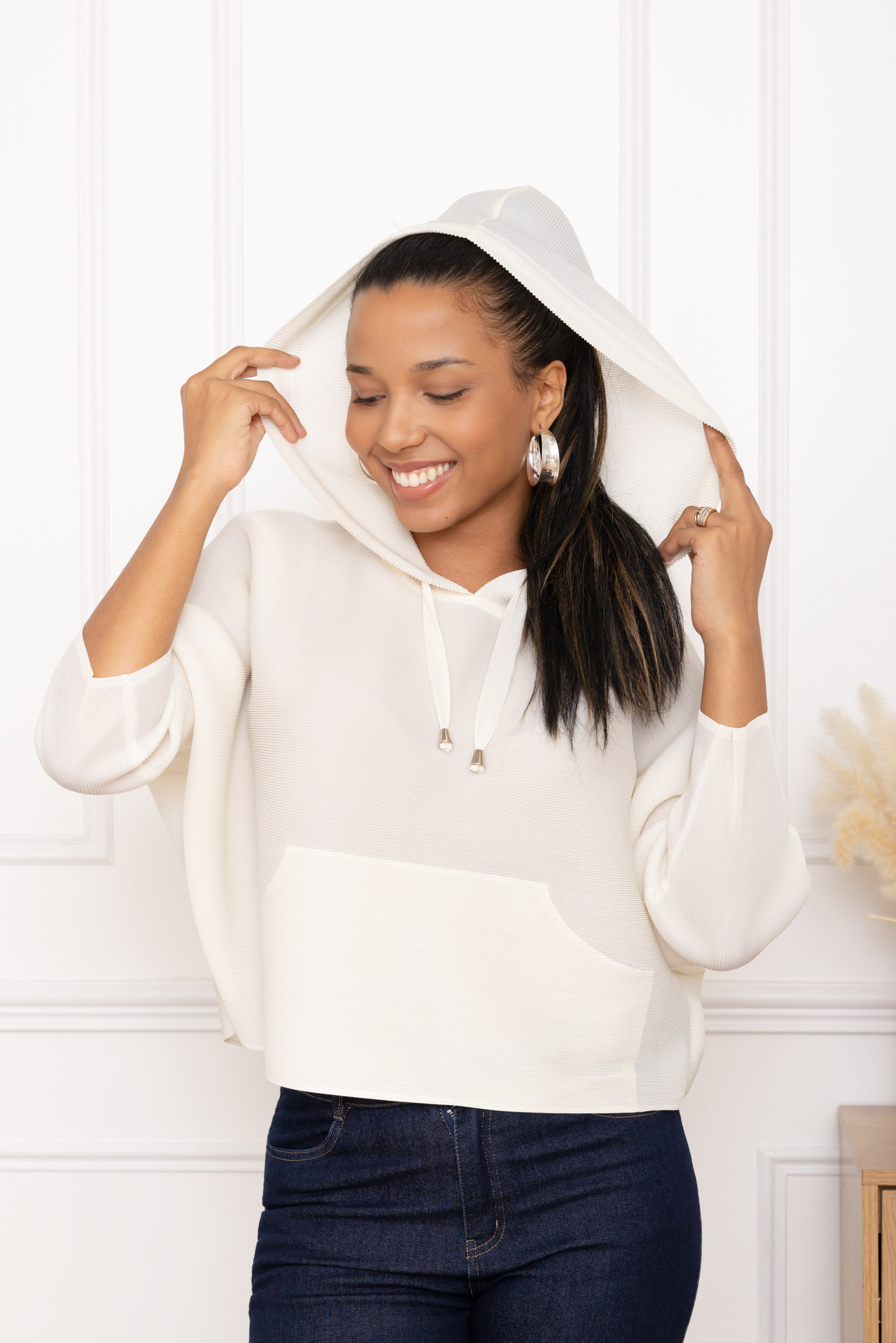 Léna, le sweat à capuche plissé oversize