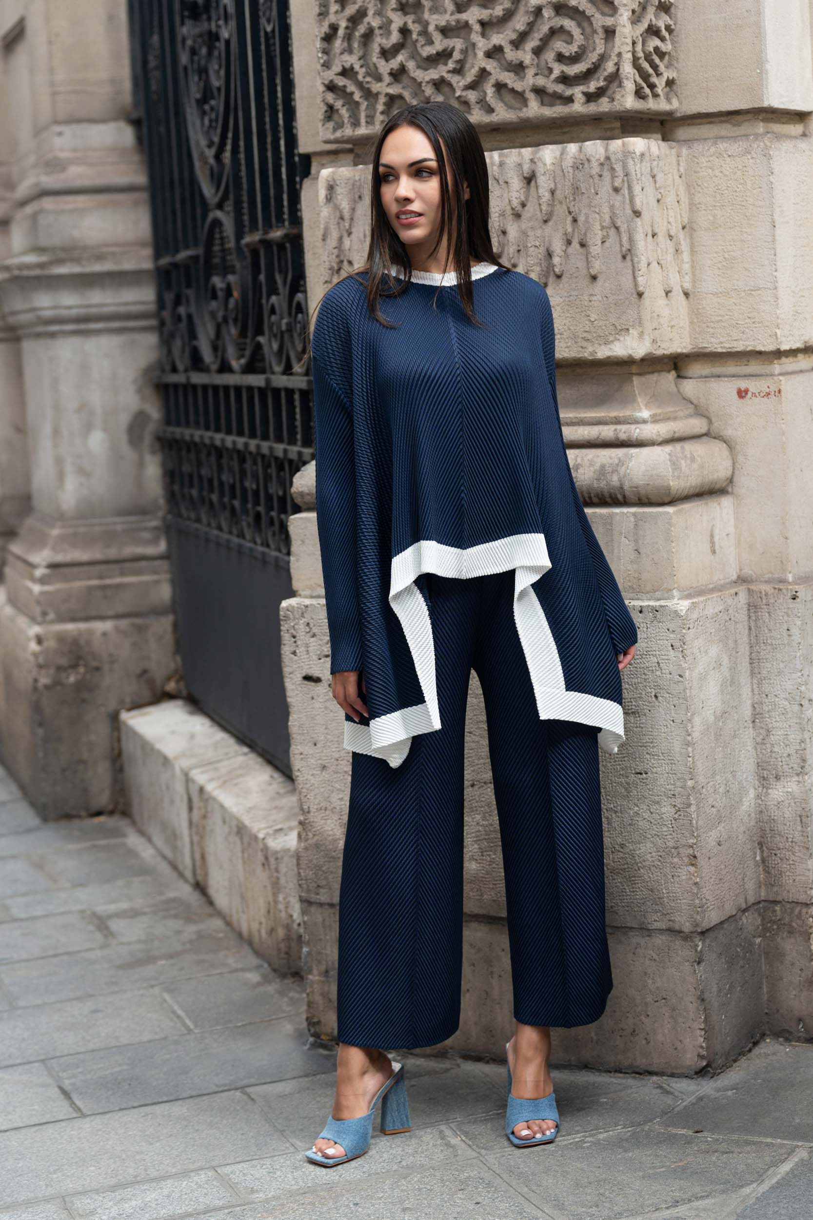 Léa, l'ensemble top bicolore et pantalon large côtelé – Image 6