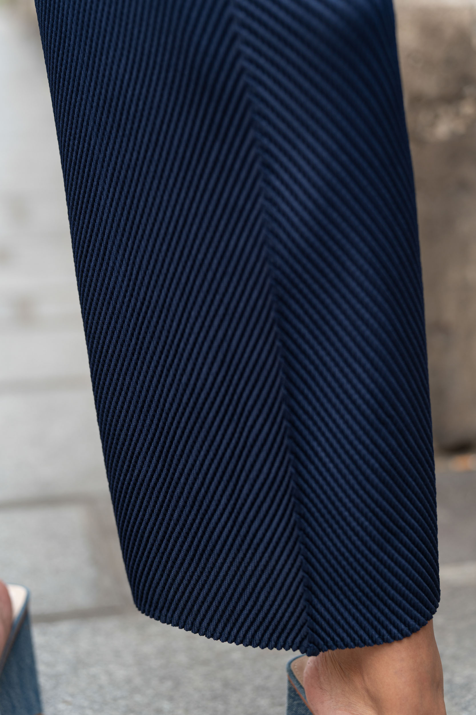 Léa, le pantalon droit à côtes diagonales – Image 9