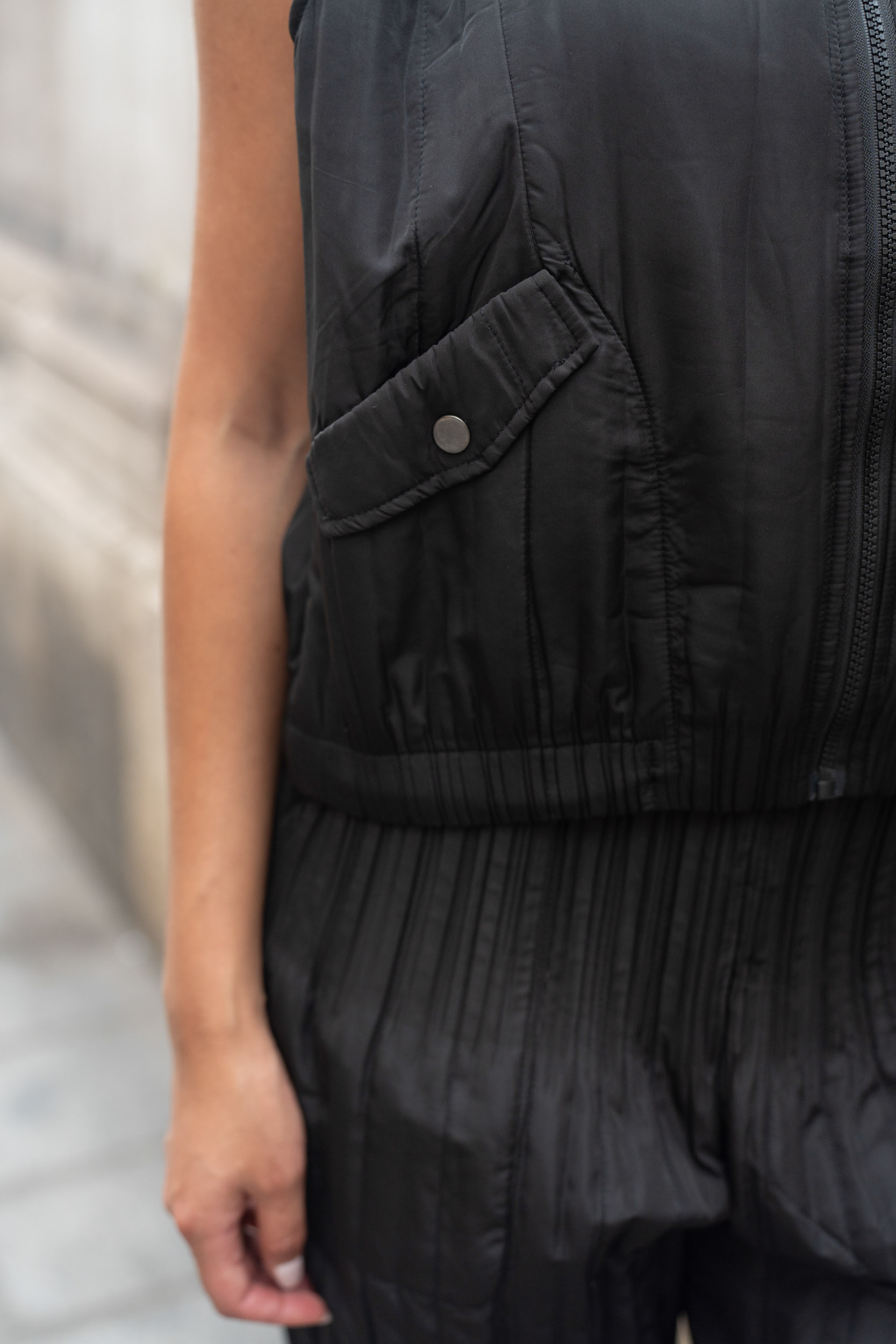Nova, l'ensemble gilet zippé et pantalon fuselé – Image 7