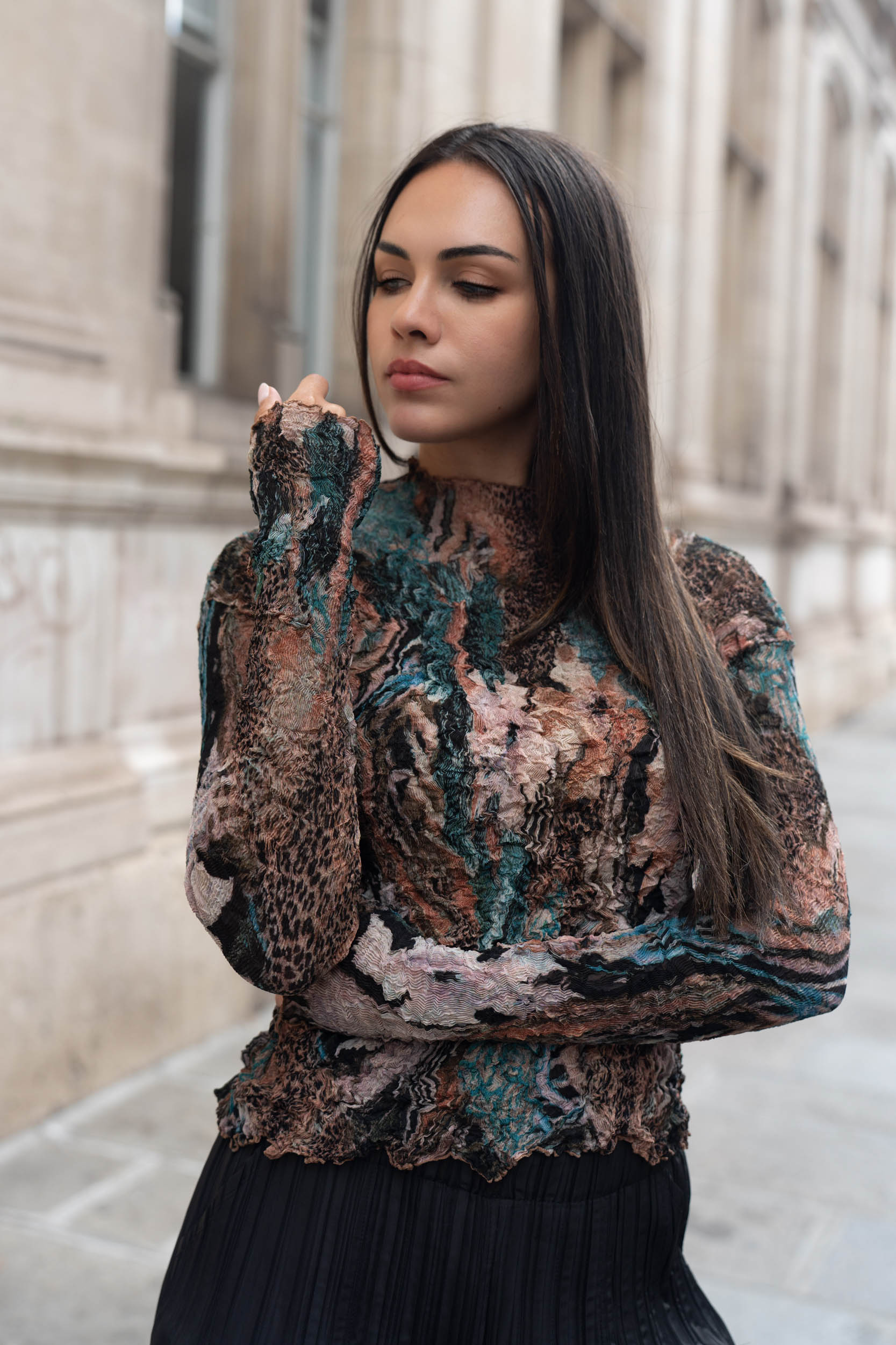 Mila, le top froissé col montant manches longues – Image 16