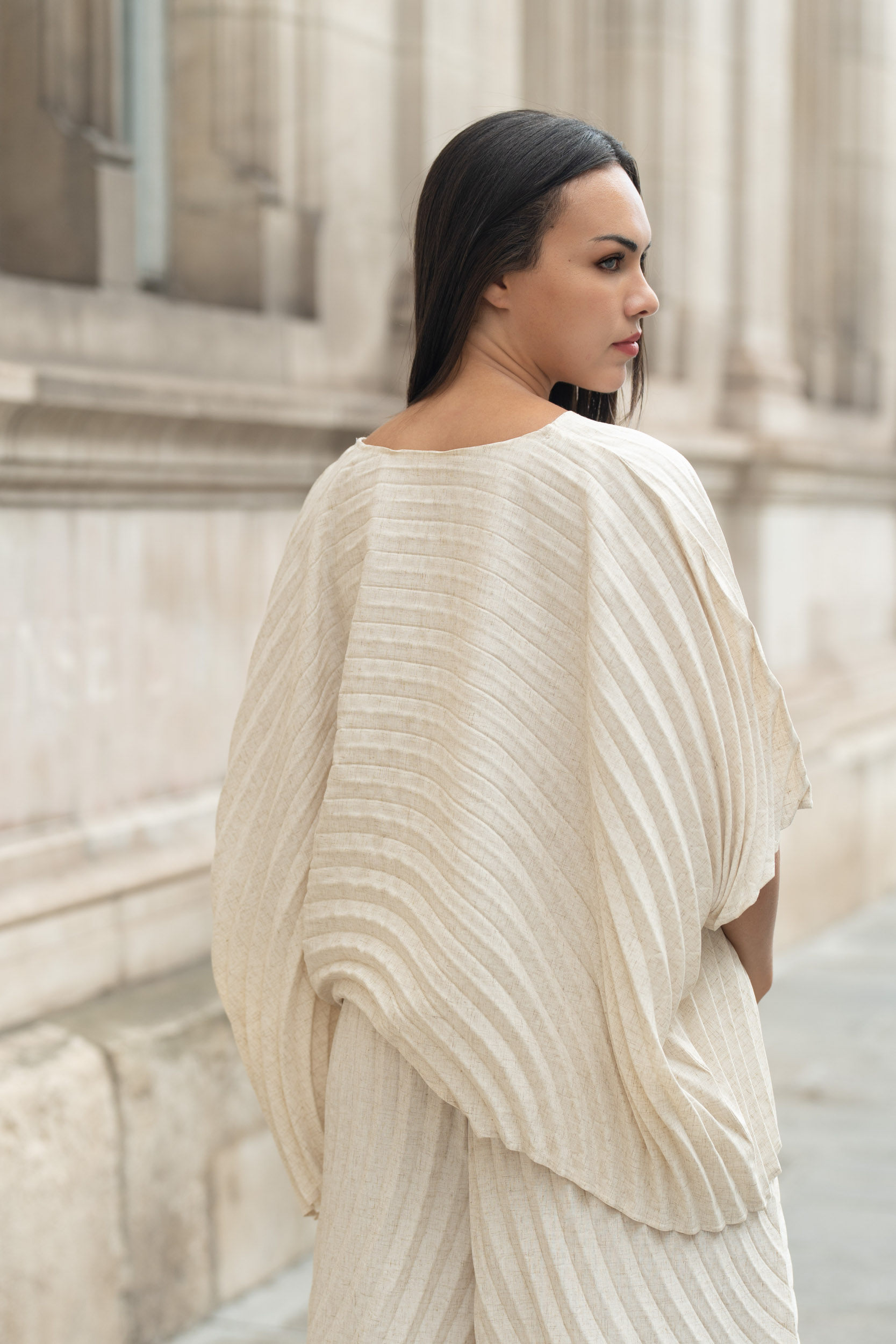 Alba, le top poncho col rond à rayures en relief en onde – Image 2