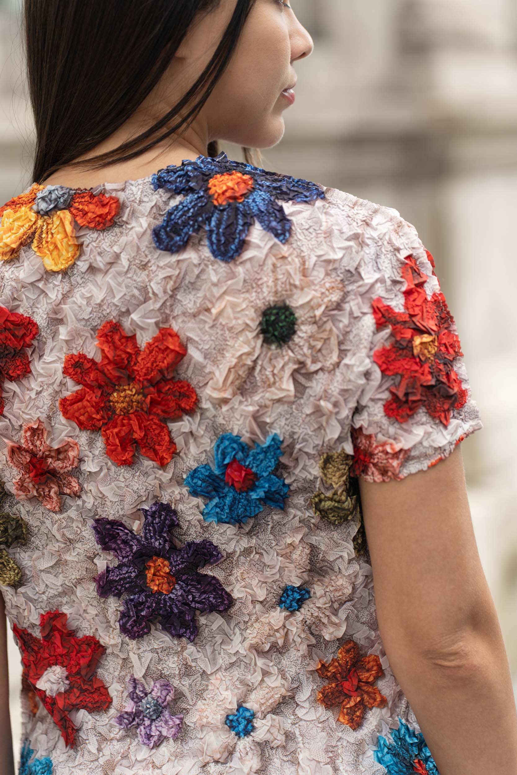 Flora, le top texturé imprimé fleur – Image 10