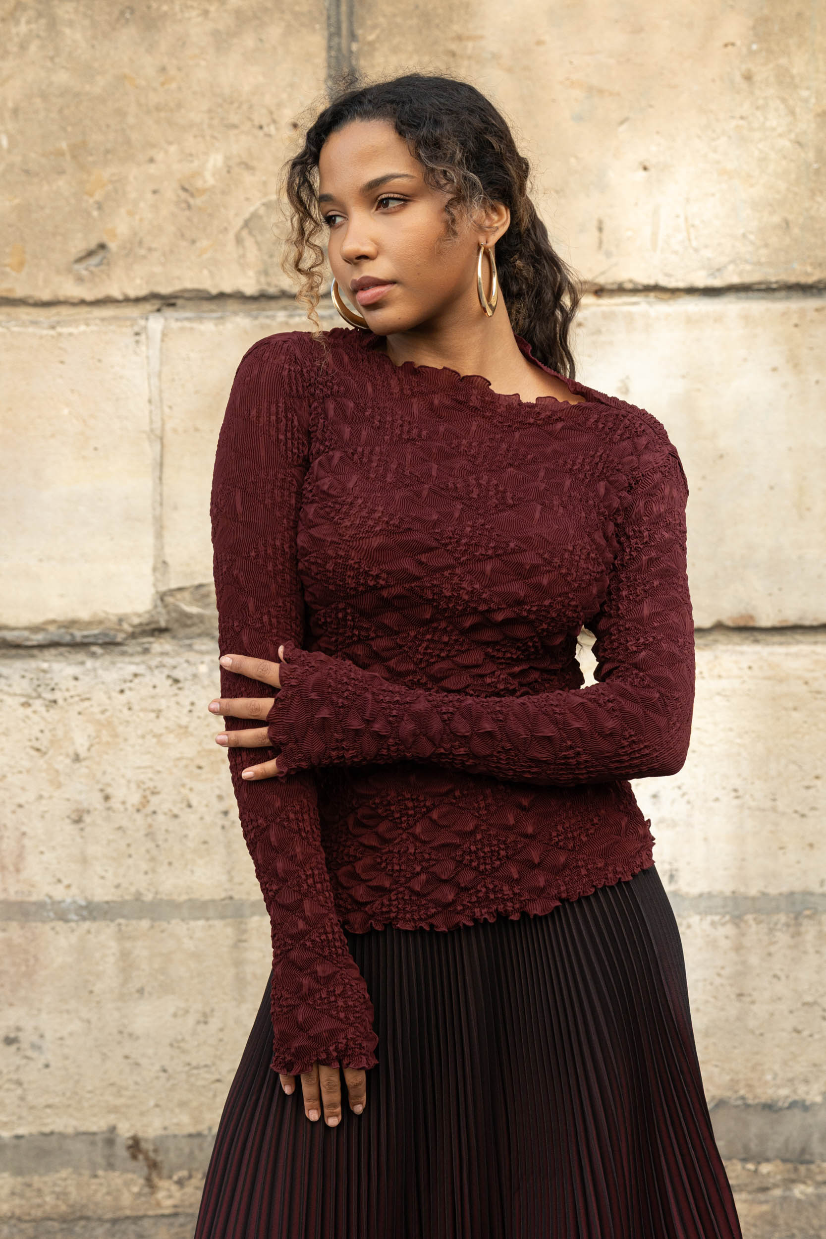 Mila, le top froissé col montant manches longues – Image 50