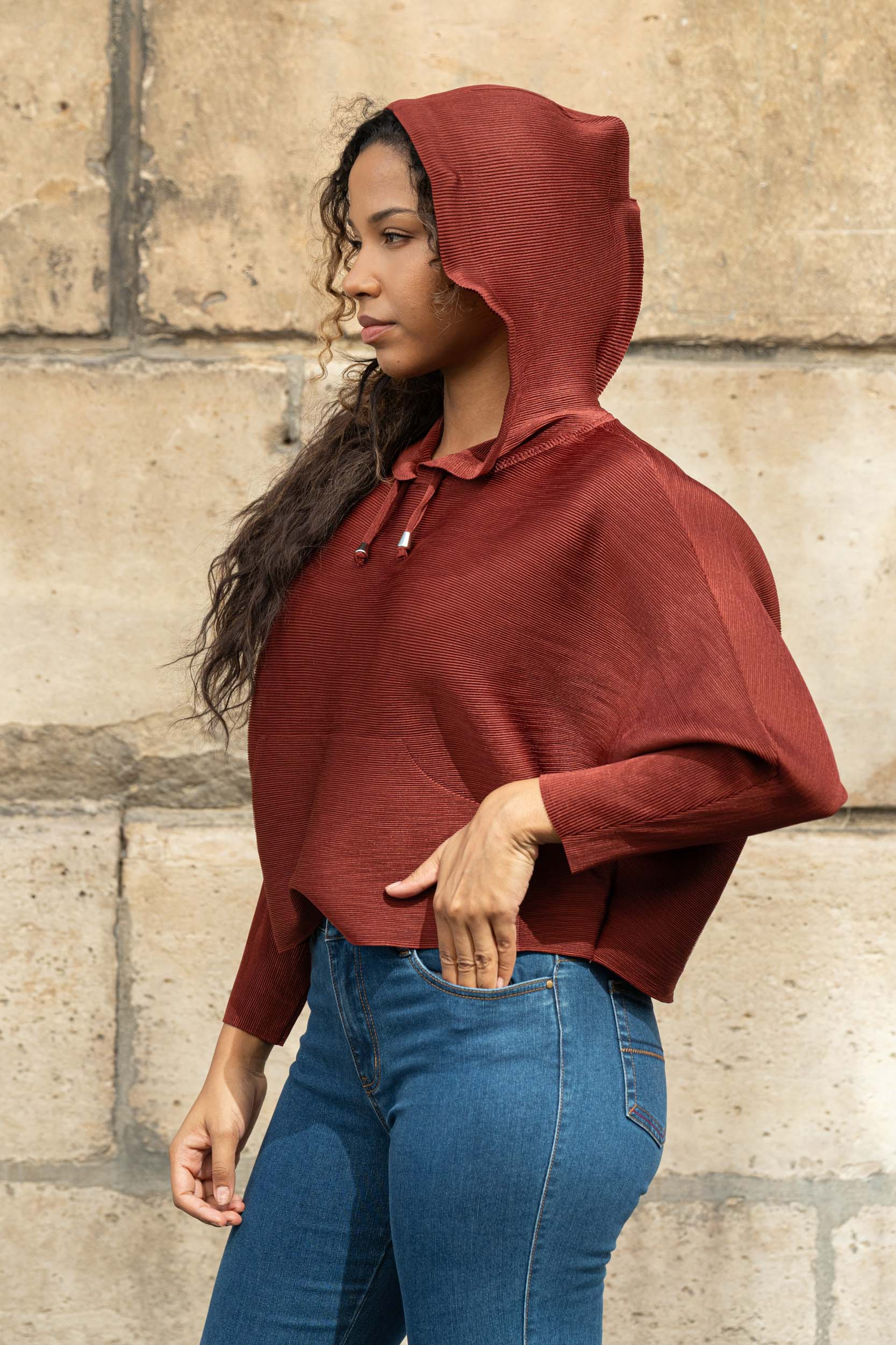 Léna, le sweat à capuche plissé oversize – Image 15