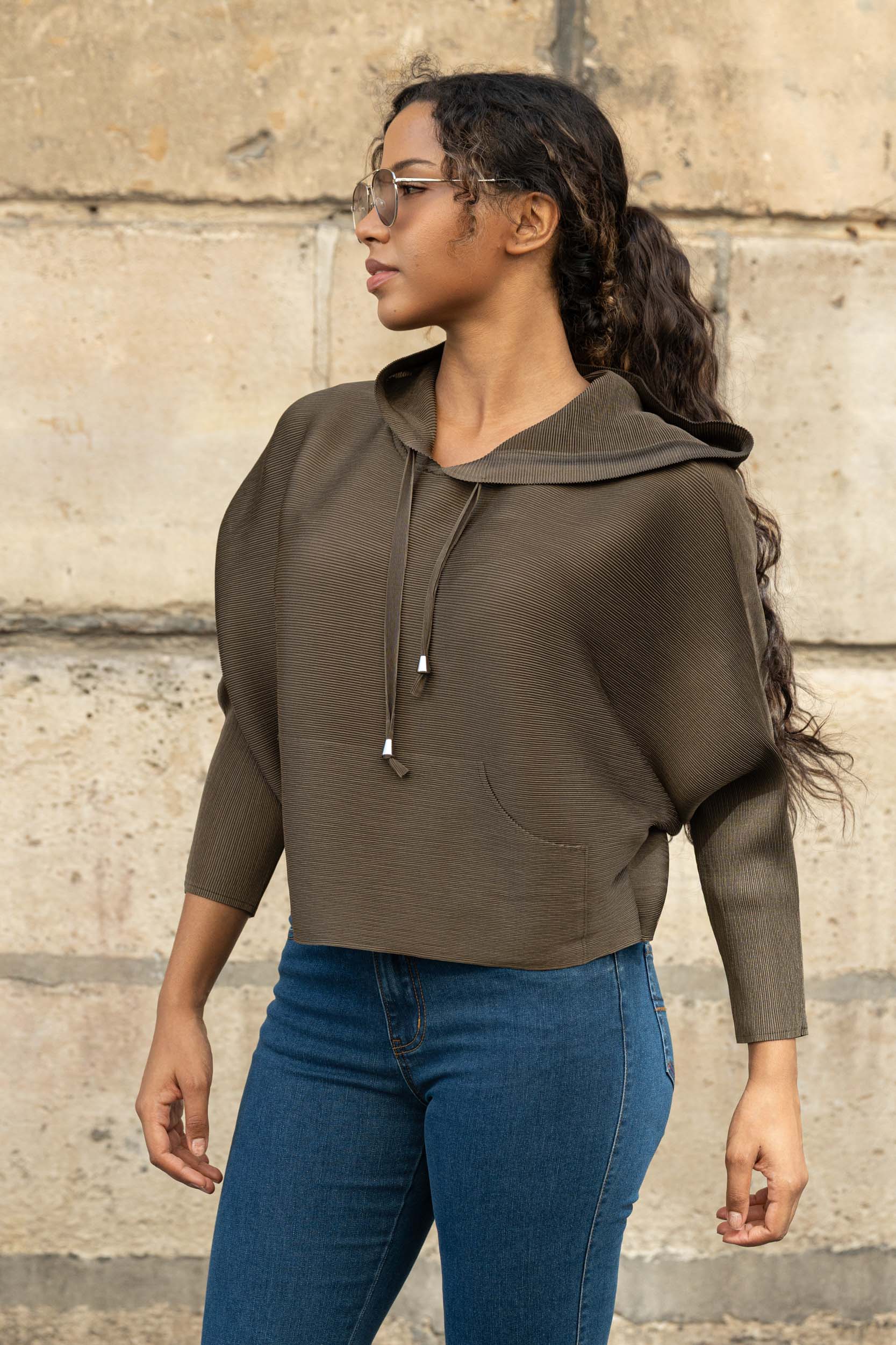 Léna, le sweat à capuche plissé oversize – Image 20