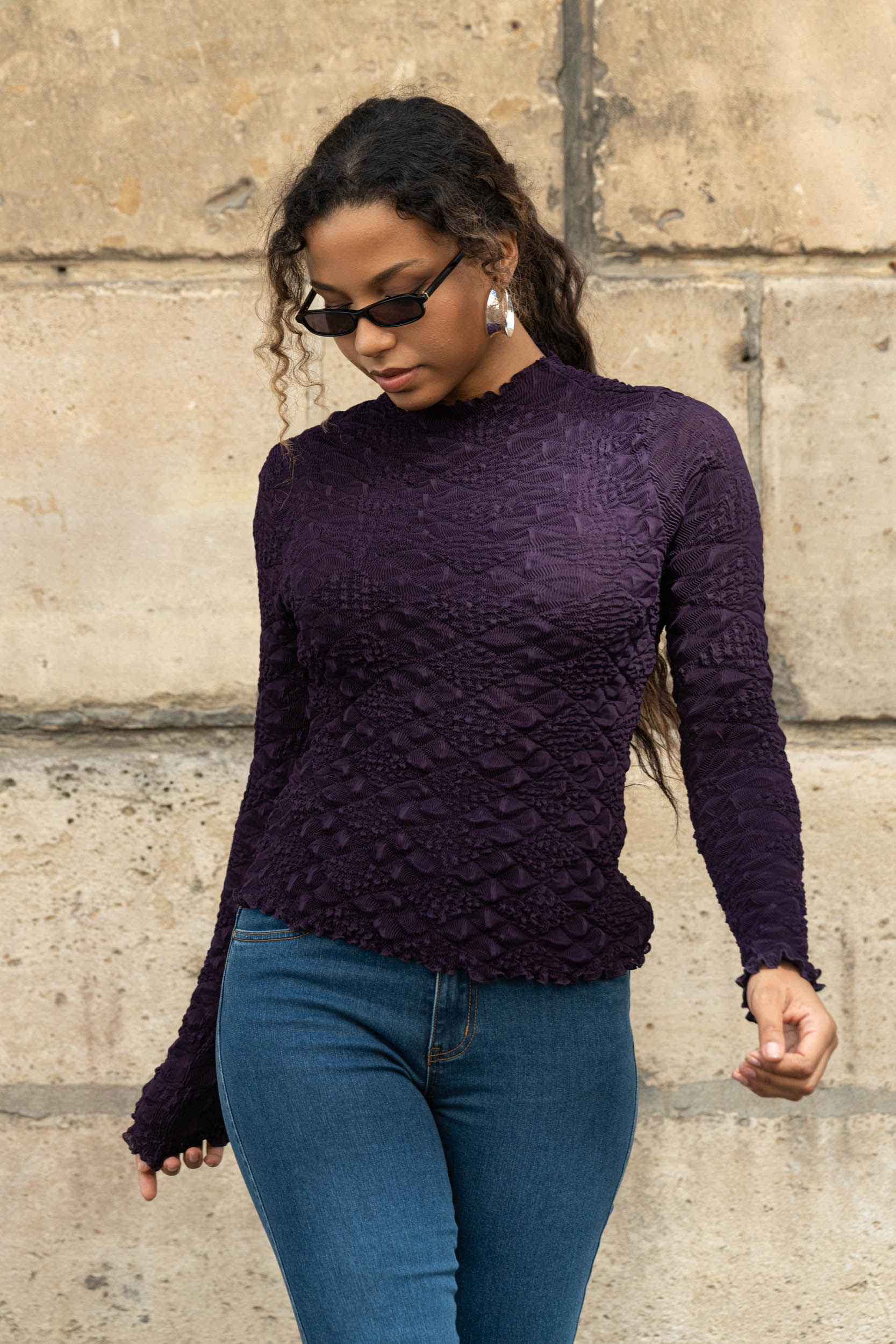 Mila, le top froissé col montant manches longues – Image 46