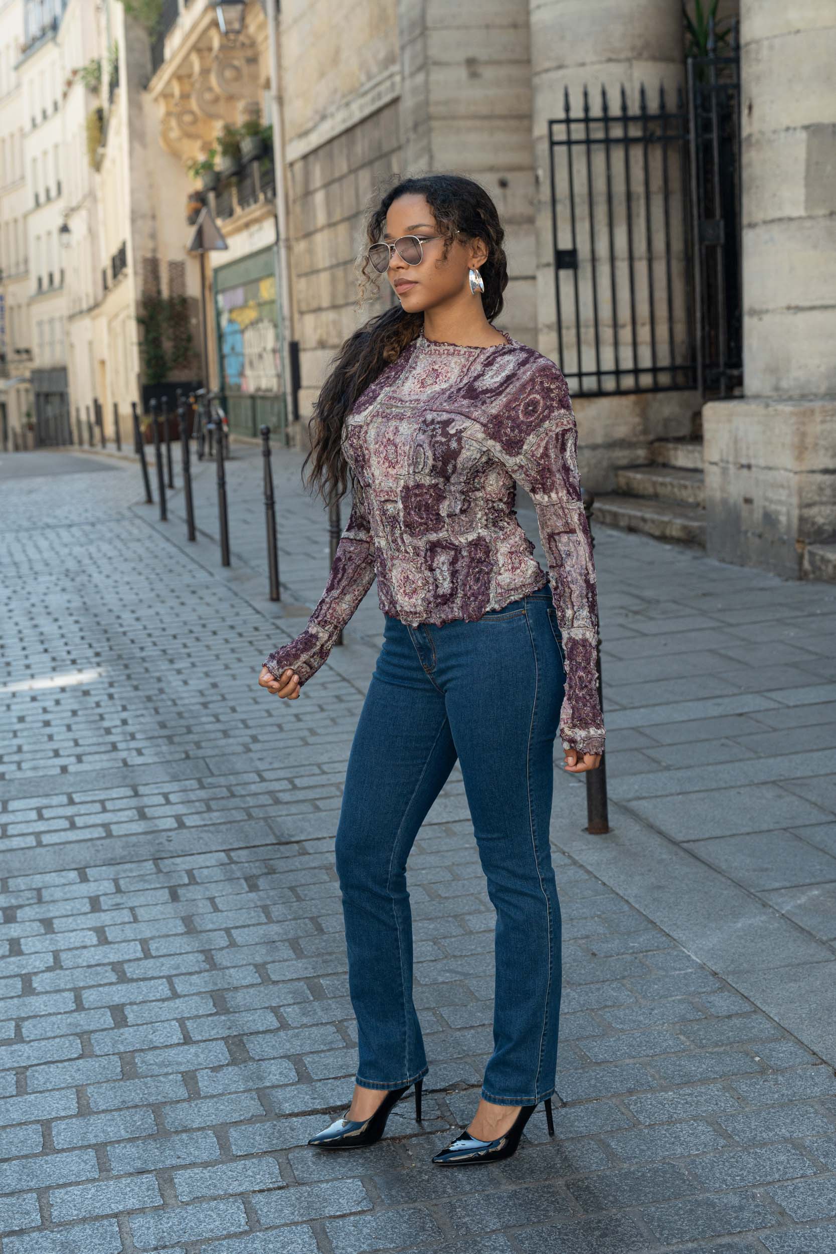 Mila, le top froissé col montant manches longues – Image 36