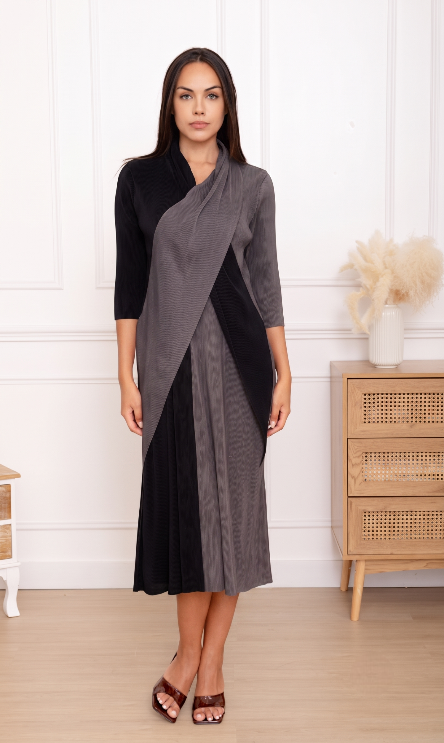 Kim, la robe droite bicolore à écharpe croisée – Image 13