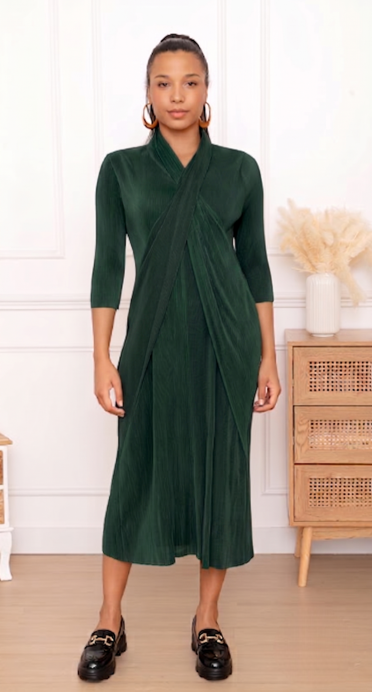 Kim, la robe droite bicolore à écharpe croisée – Image 11