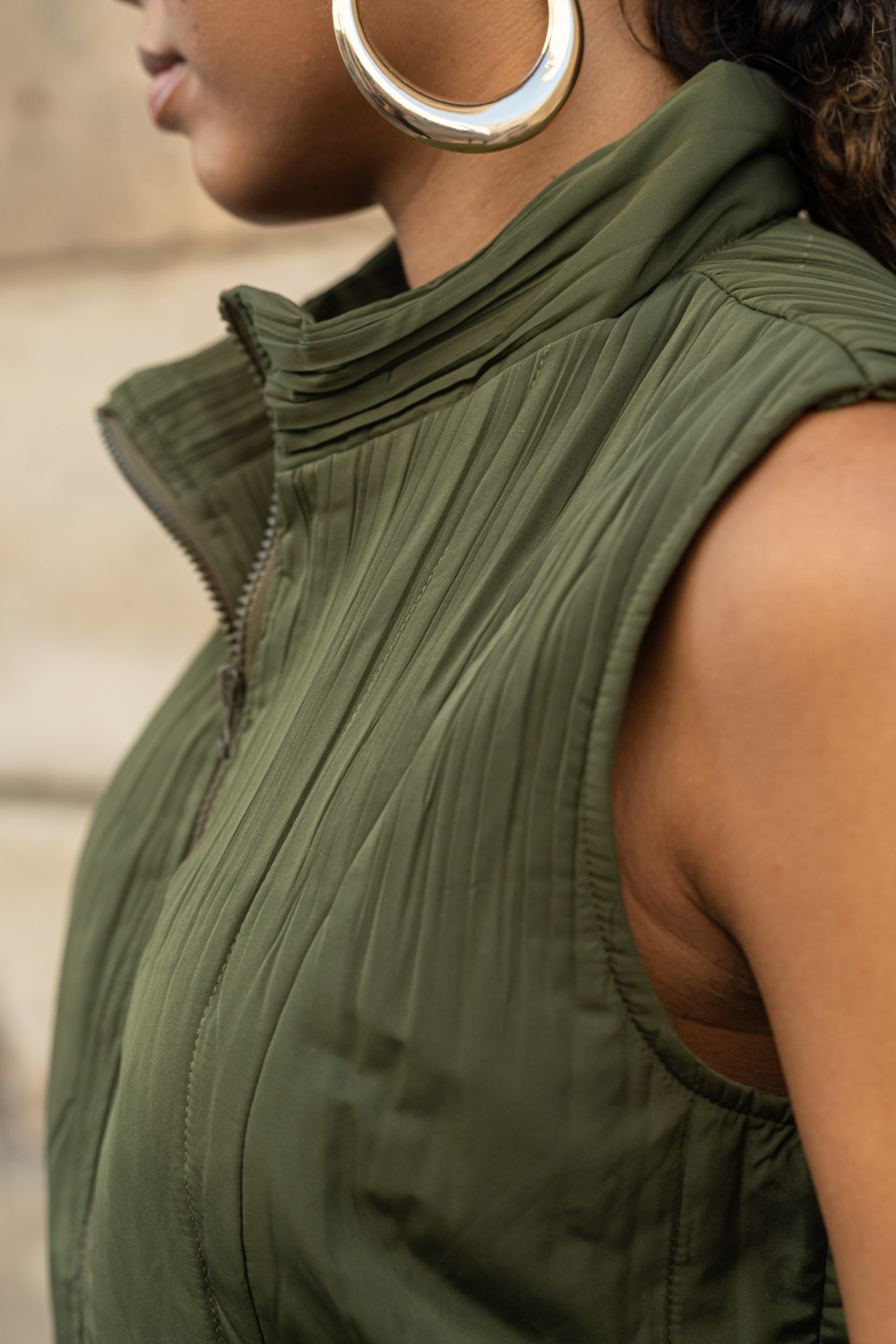 Nova, le gilet zippé sans manches col montant – Image 5