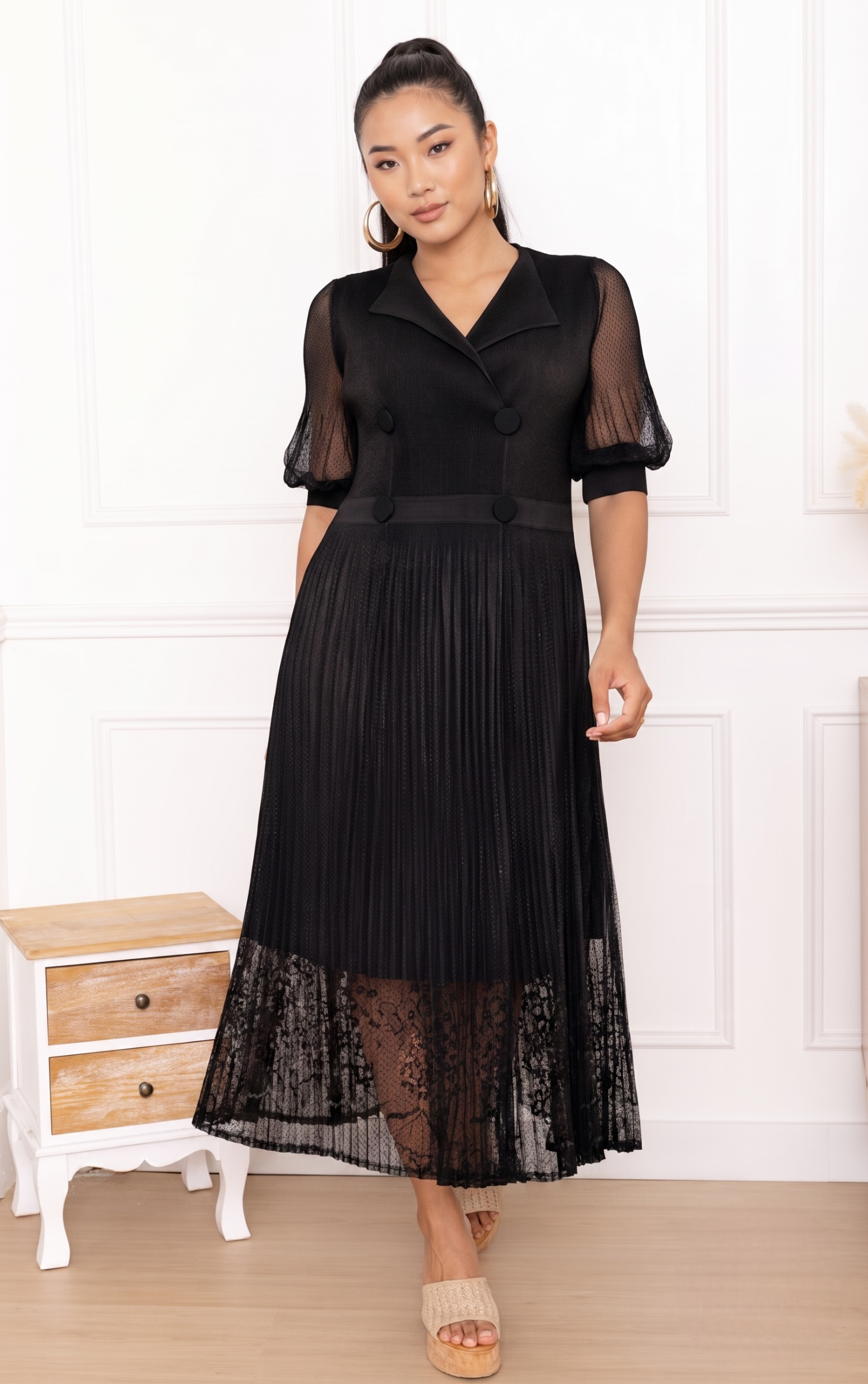 Scarlett, la robe croisée boutonnée à jupe dentelle – Image 13