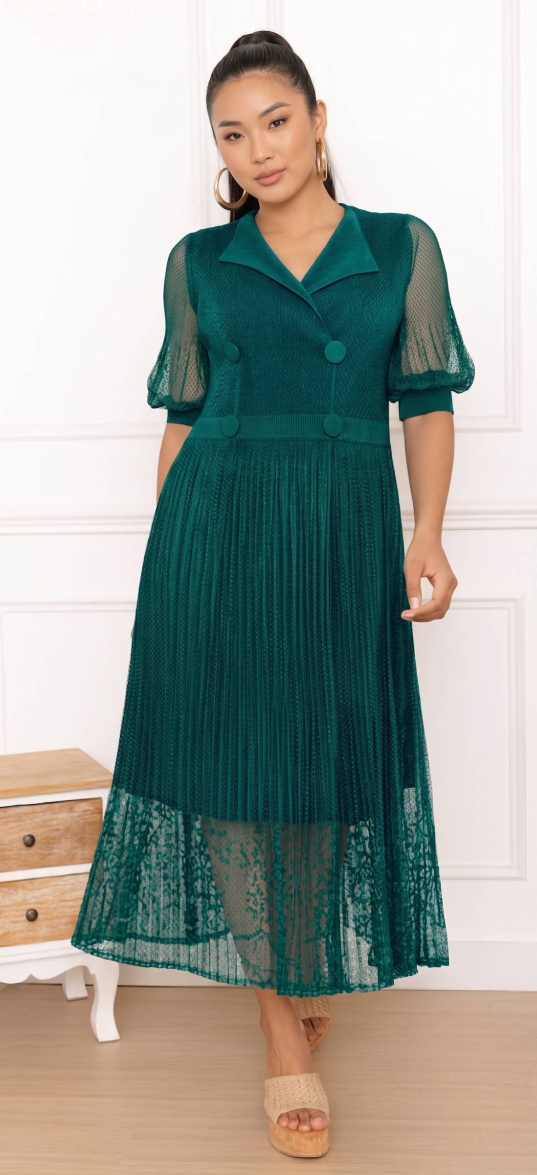 Scarlett, la robe croisée boutonnée à jupe dentelle – Image 11