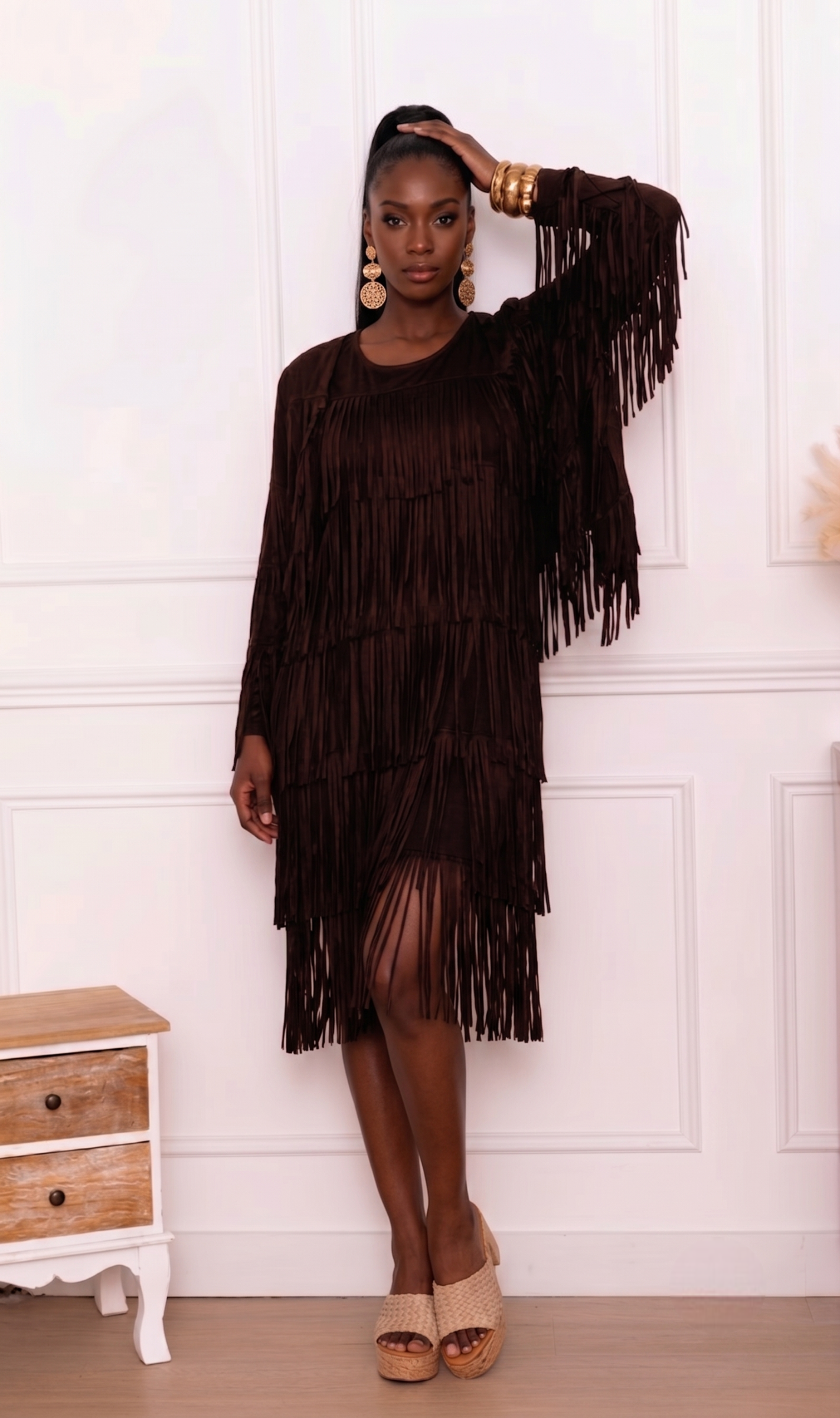 Wanda, l'ensemble robe et cape à franges superposées – Image 17
