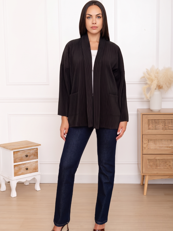 Sabine, la veste kimono plissée à col châle - Noir