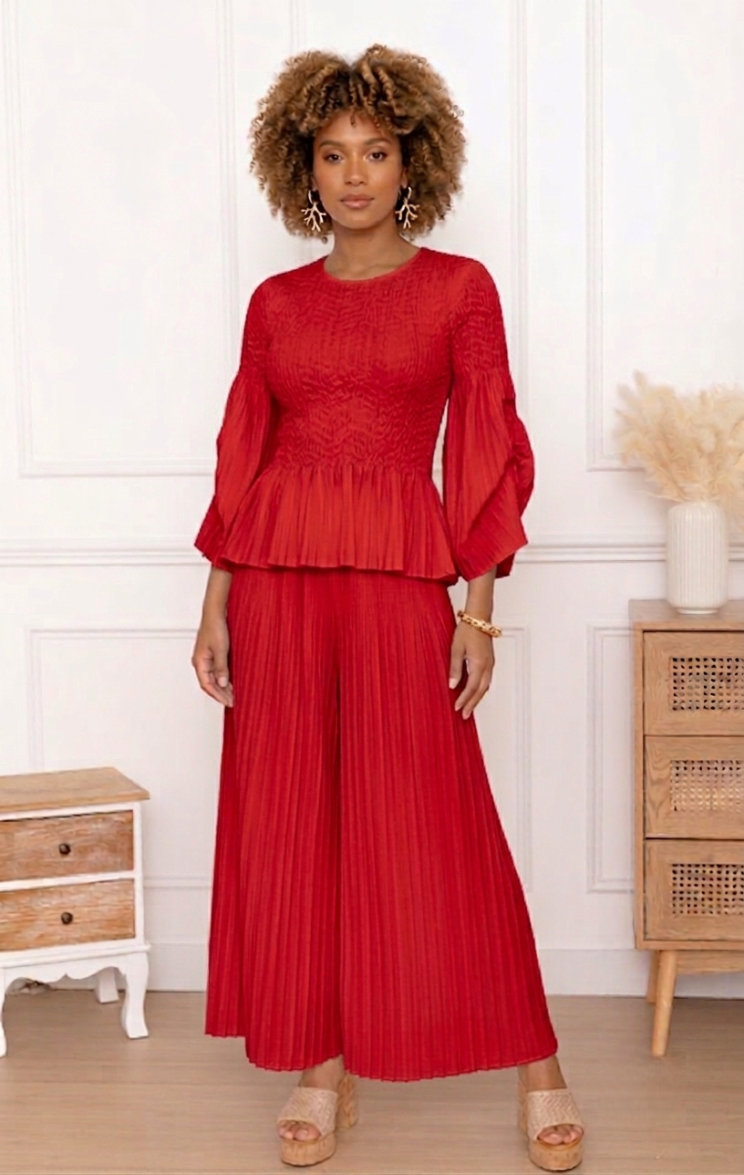 Serena, le top peplum à buste smocké et manches volantées – Image 15