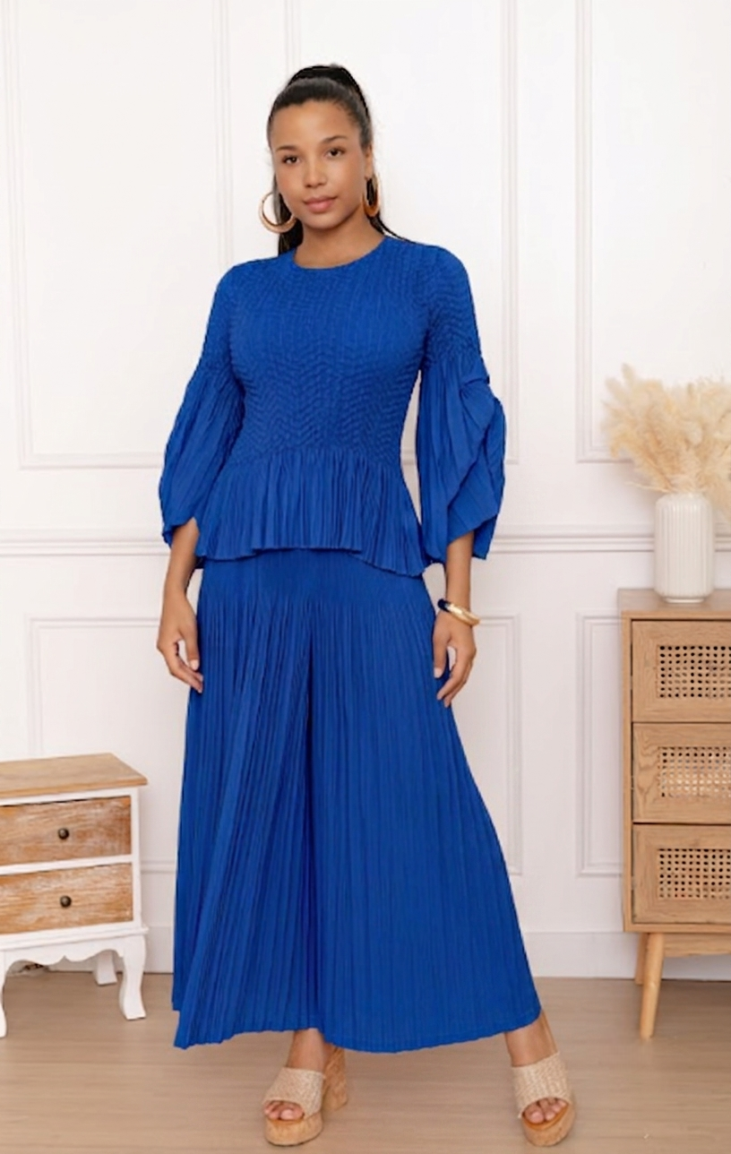Serena, le top peplum à buste smocké et manches volantées – Image 11