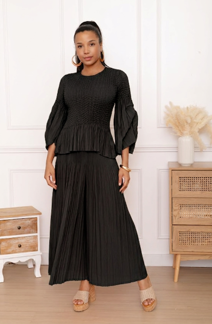 Serena, le top peplum à buste smocké et manches volantées – Image 14